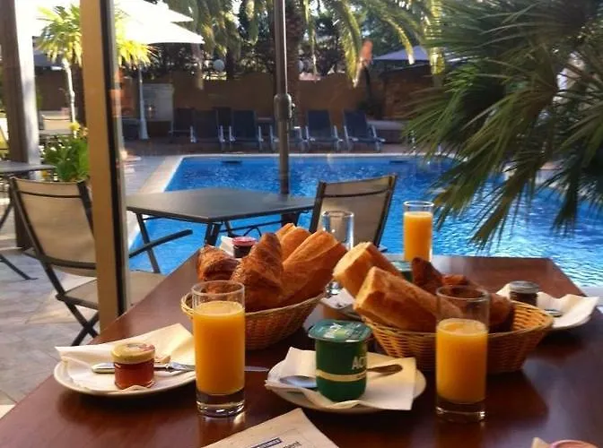 Le Montana Hotell 3*